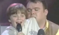 Paul de Leeuw skit